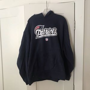 Men’s Patriots hoodie size large